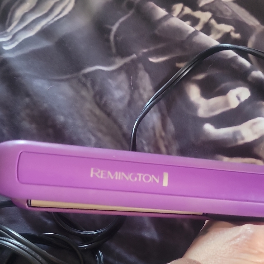 Remington Vibrant Purple Hair Styler